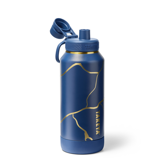 kintsugi-water-bottle-with-spout-lid-g8 TKS_SP25_SptBtl_GoldMarine_32oz_51390_v2_sRGB_SHD.png
